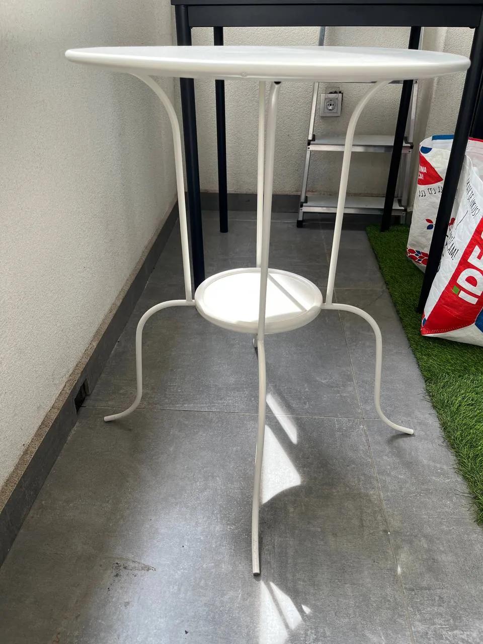 Металлический столик IKEA