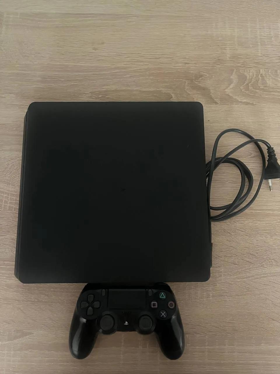 PS4 500 GB с играми и проектором