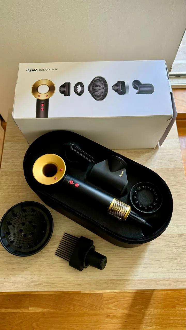 Фен Dyson Supersonic Onyx в кейсе