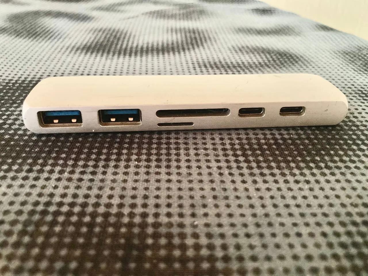 USB-C хаб 6-в-1 Dual USB-C для MacBook