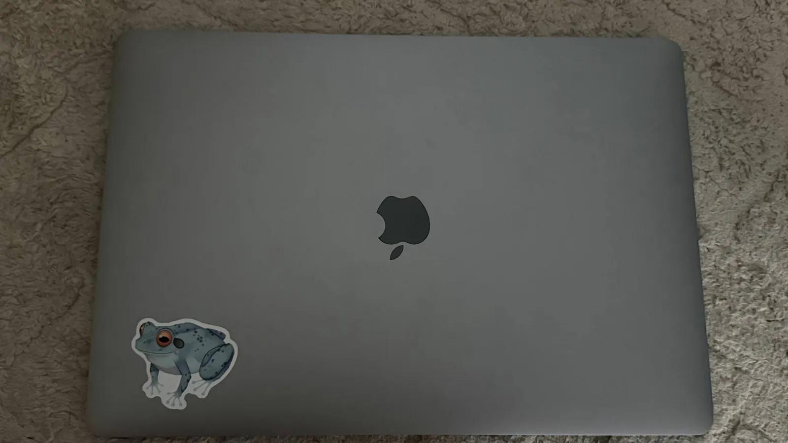 MacBook Pro 15" (2019)