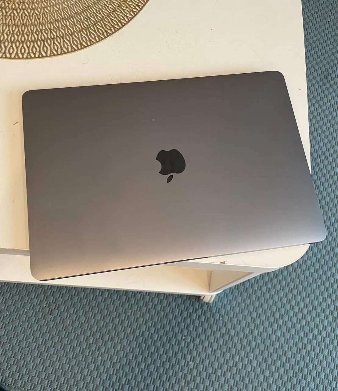 MacBook Pro 13 2019 8GB/128GB Touch Bar