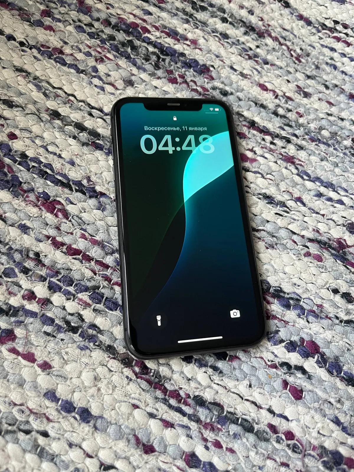 Смартфон iPhone 11 64GB батарея 74%