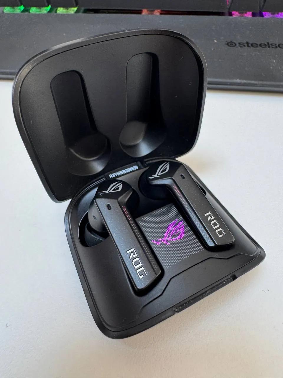 Наушники ASUS ROG Cetra True Wireless отличное состояние