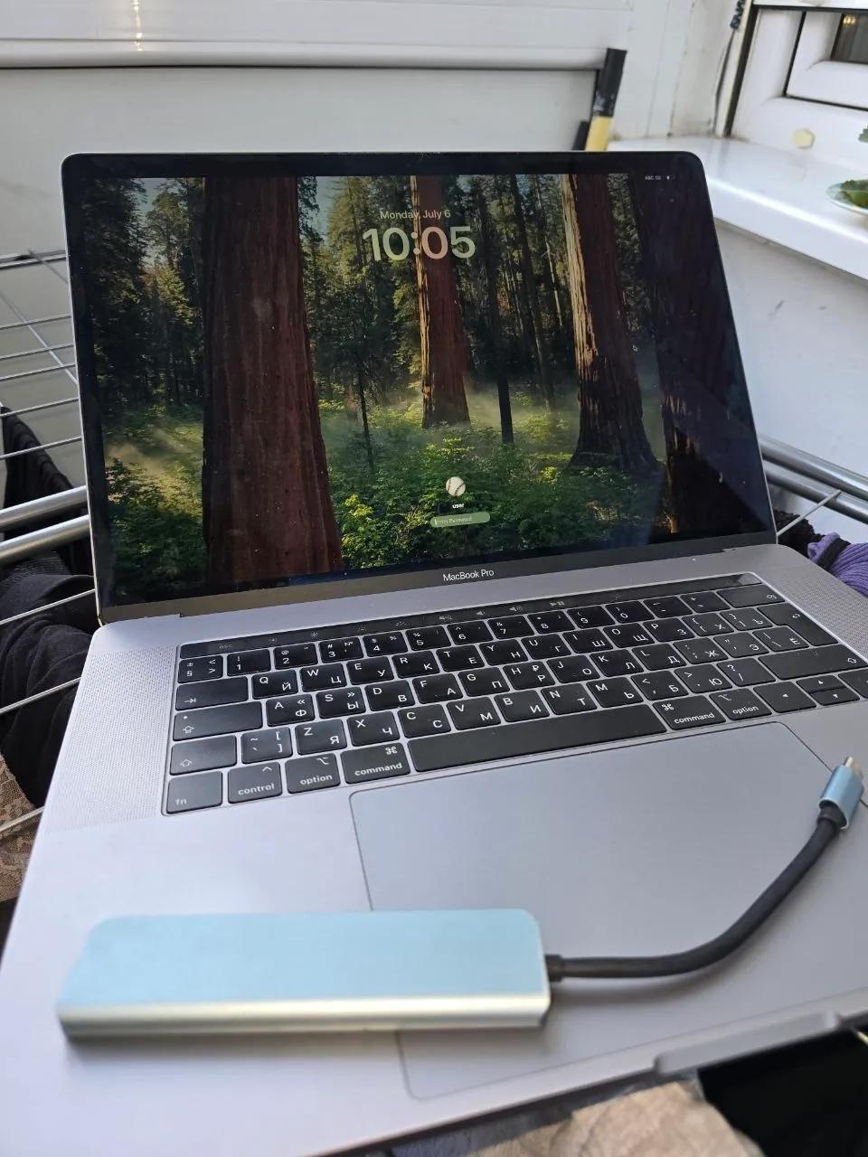 MacBook Pro 15 2018 i7 16GB 256GB Silver