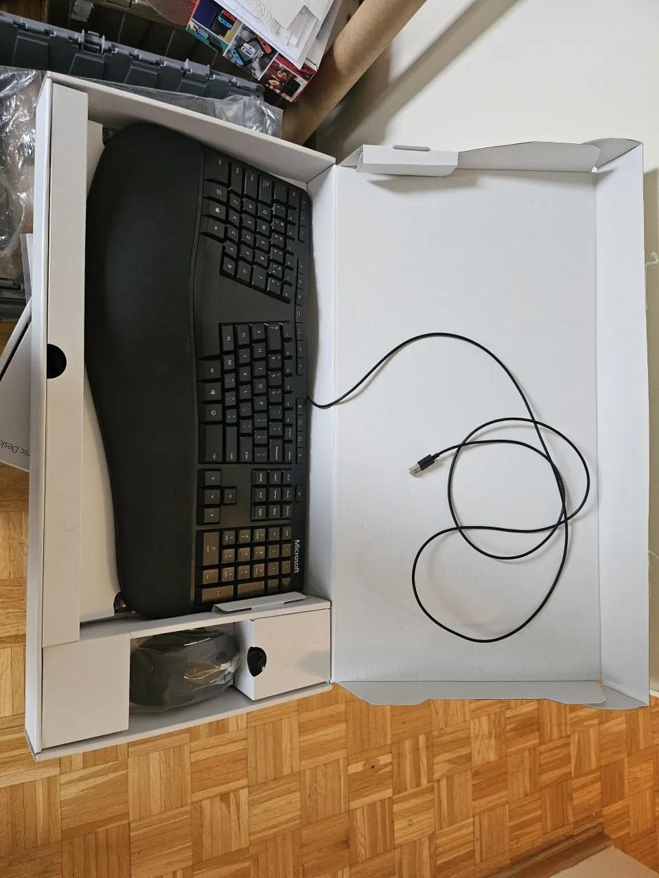 Клавиатура Microsoft Ergonomic Desktop мышь комплект