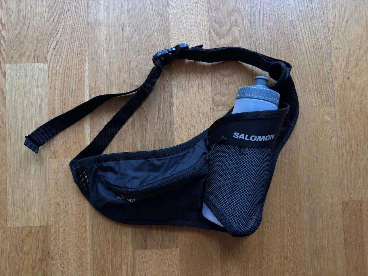 Косуха H&M сумка Salomon духи Byredo пижама