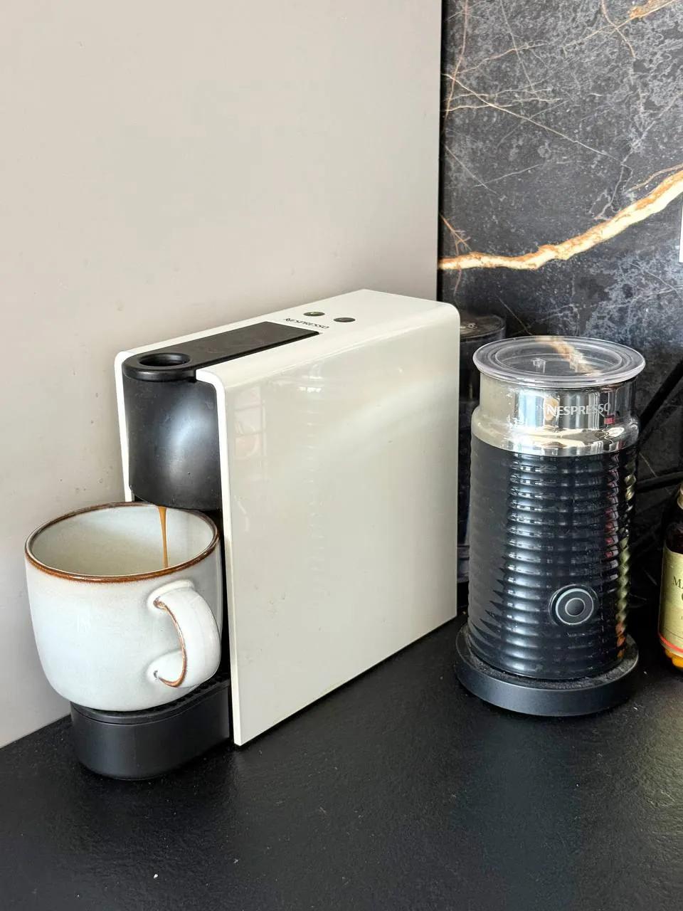 Кофемашина Nespresso с капучинатором
