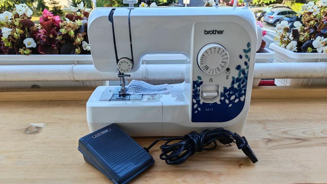 Швейная машинка Brother AZ-17