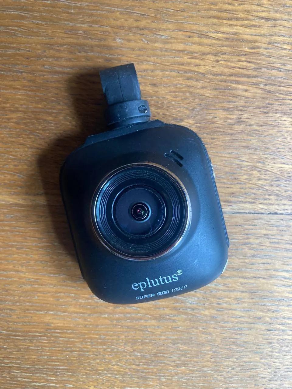 Видеорегистратор Eplutus Super HD 1296P