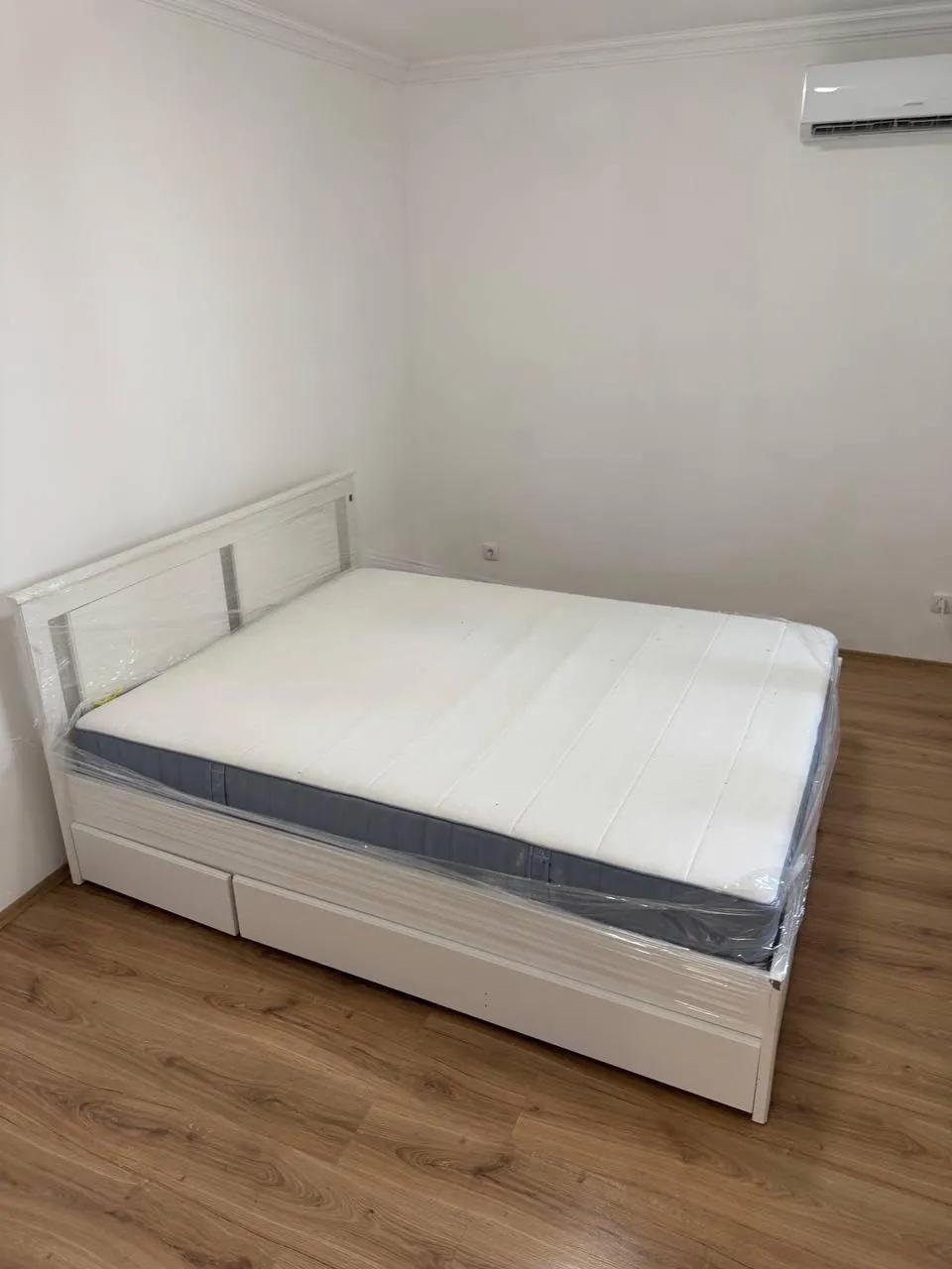 Кровать IKEA MALM 160×200 с матрасом и ящиками