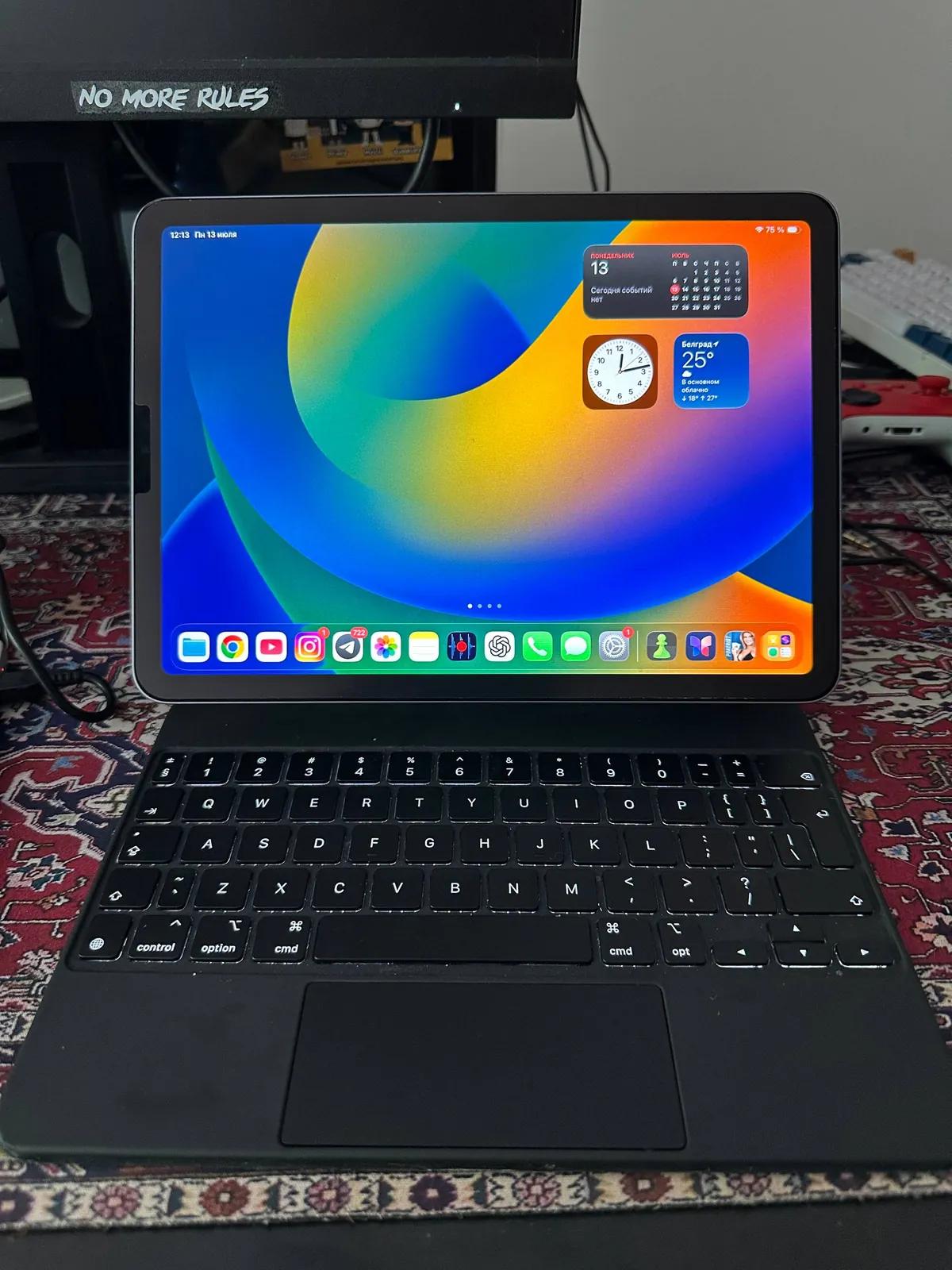 iPad Air 5 M1 256GB Magic Keyboard