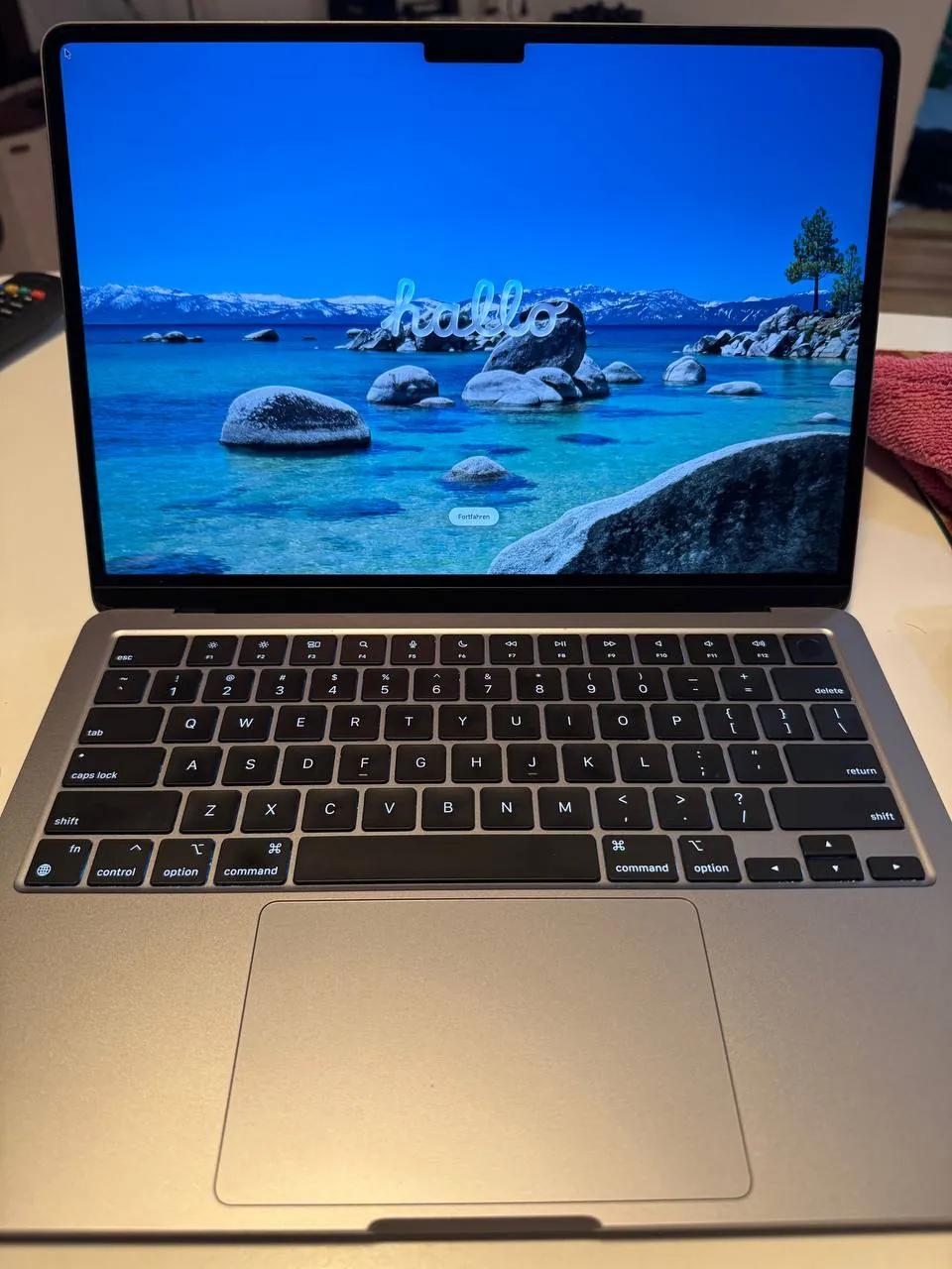 MacBook Air M3 8/256 2024