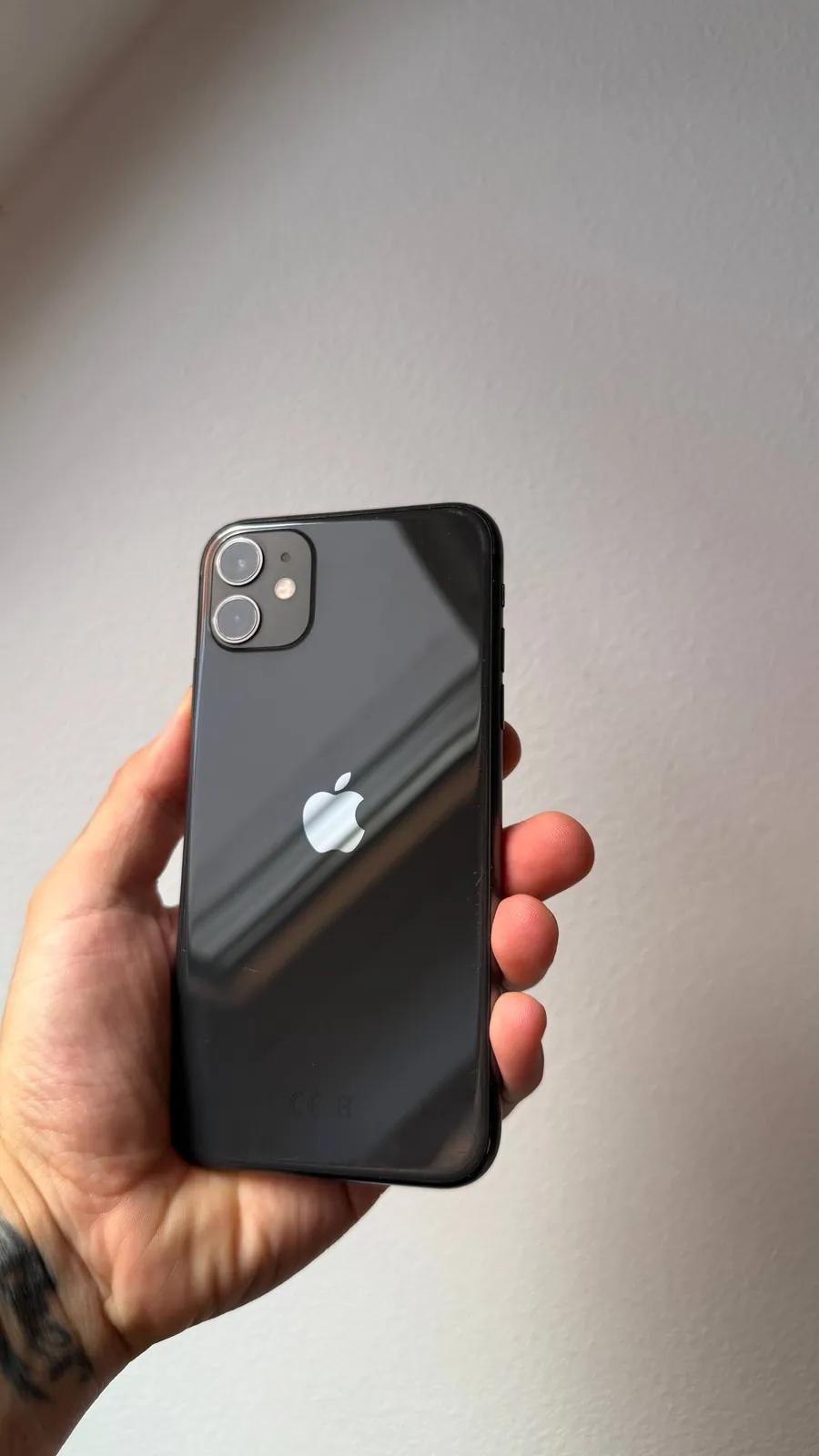 iPhone 11 чёрный хорошее состояние Врачар