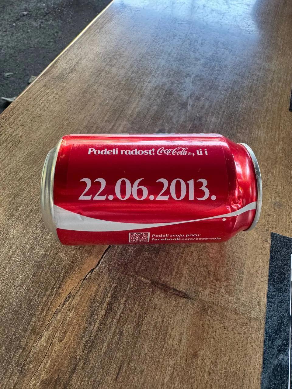 Коллекционная банка Coca-Cola «Podeli radost!» 2013