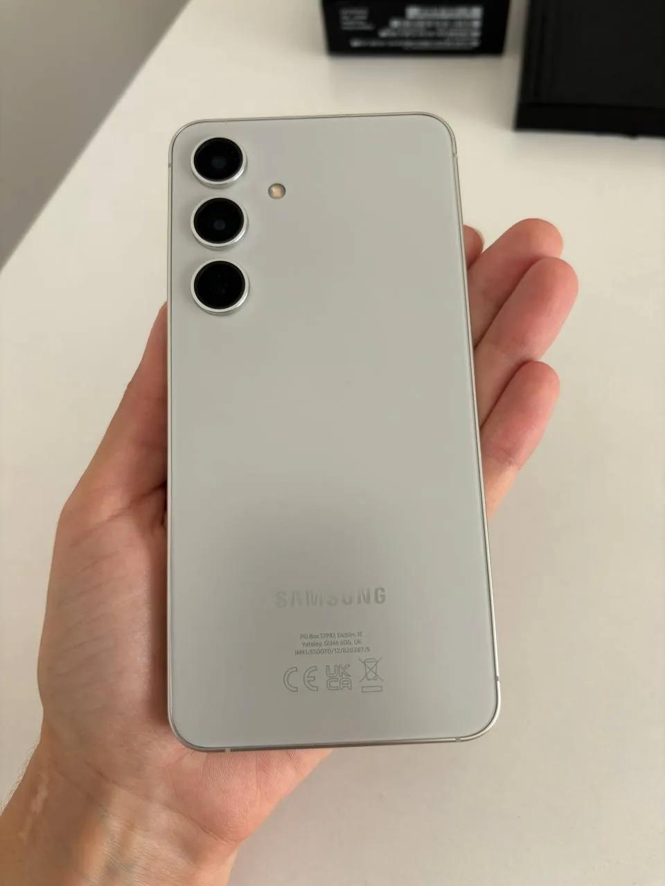 Samsung Galaxy S24 8GB 256GB состояние хорошее
