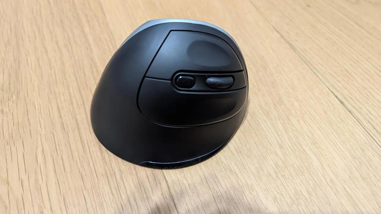 Вертикальная мышь GENIUS Ergo 8250S Белград