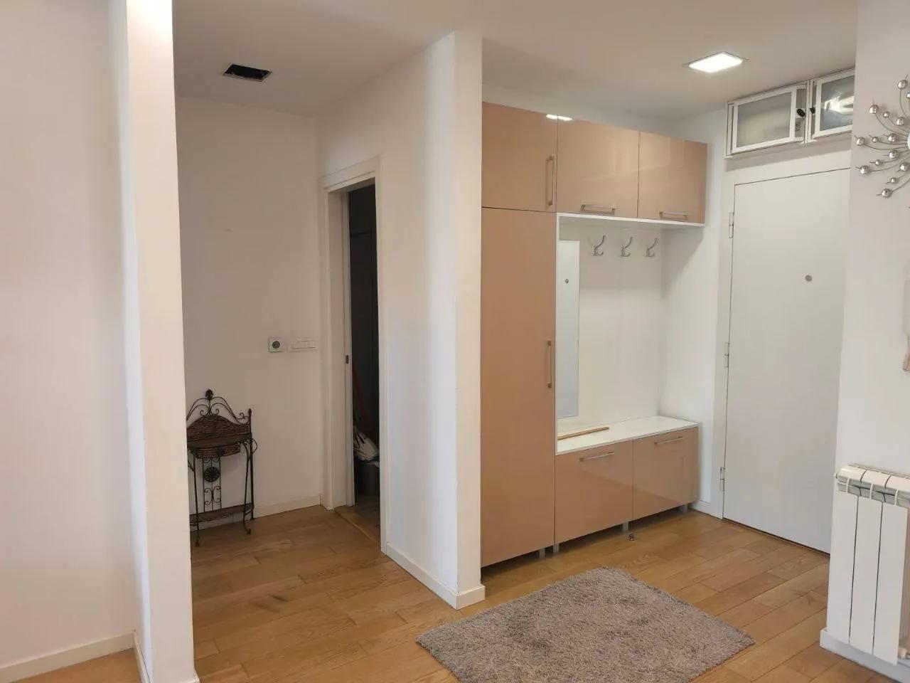 Квартира 2к Нови Белград A-Blok 55м² 1000 EUR