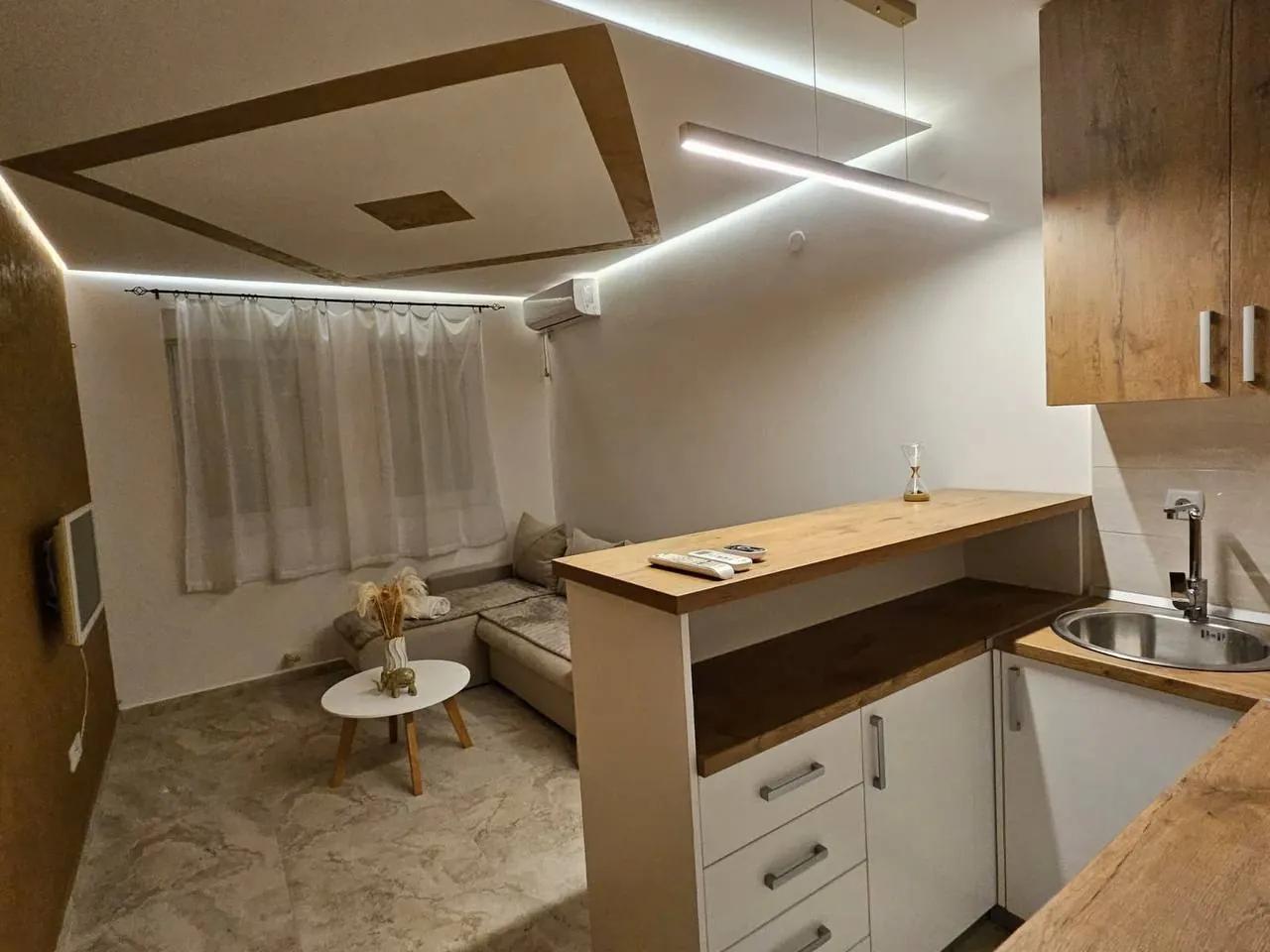 Студия долгосрок Звездара 600 EUR