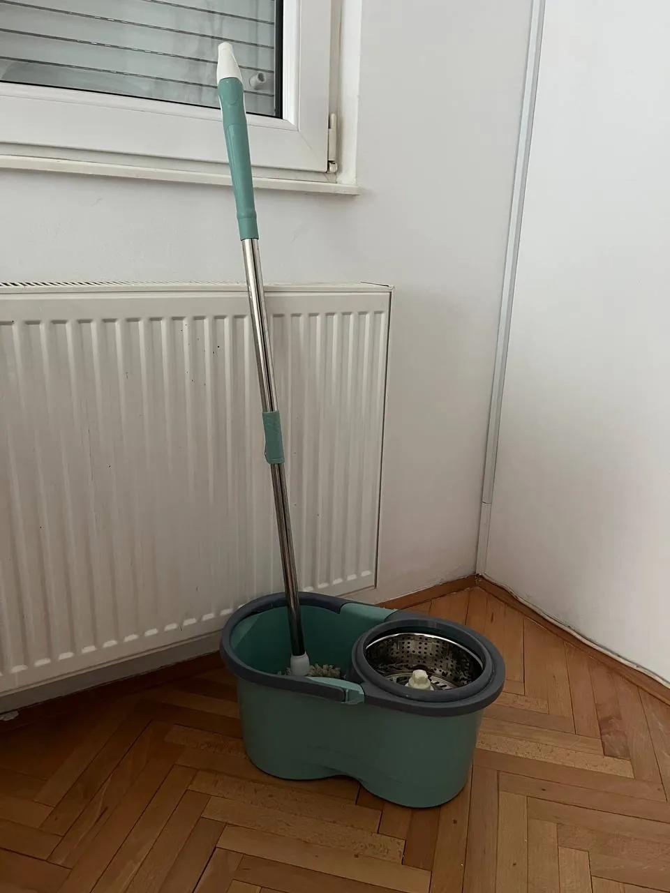 Швабра и ведро с механизмом отжима