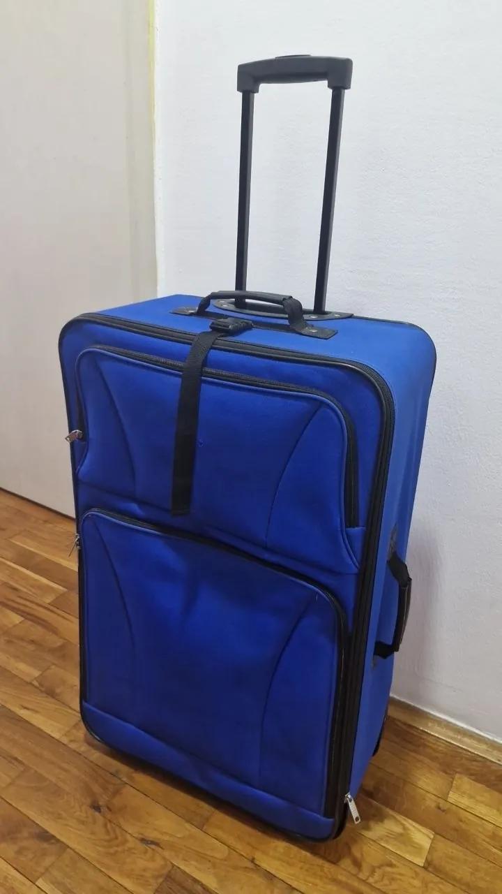 Чемодан 70x45x22 хорошее состояние