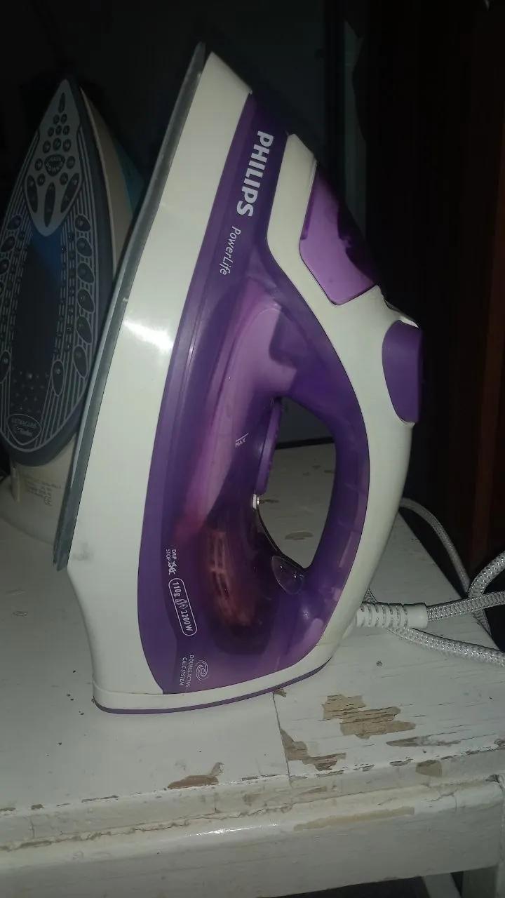 Утюги Philips PowerLife и Tefal Program