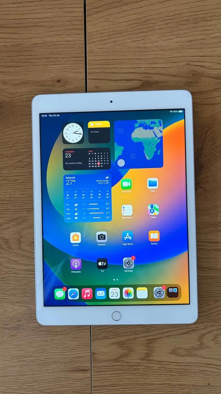 iPad 8 10.2" 32GB Wi-Fi Белград