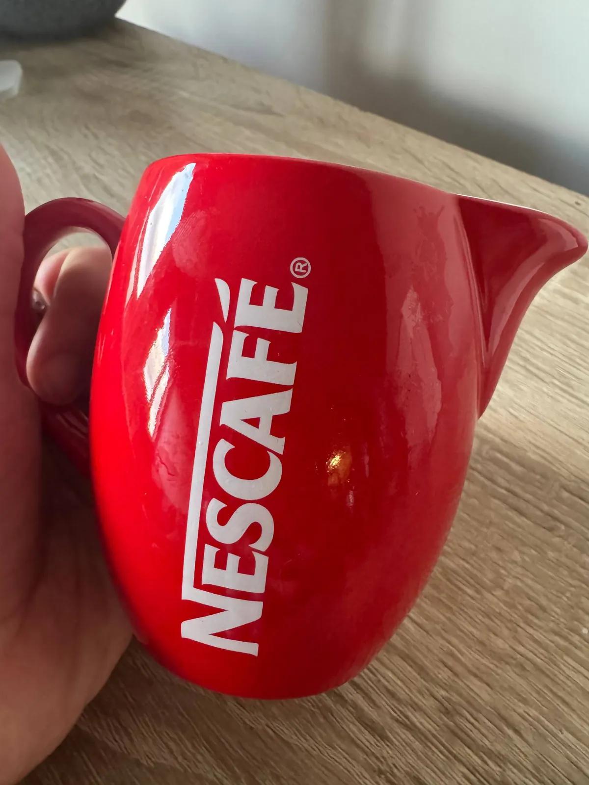 Молочник Nescafé 400 RSD Белград