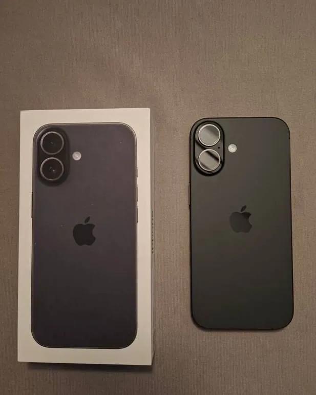 iPhone 17 256 ГБ полный комплект Белград