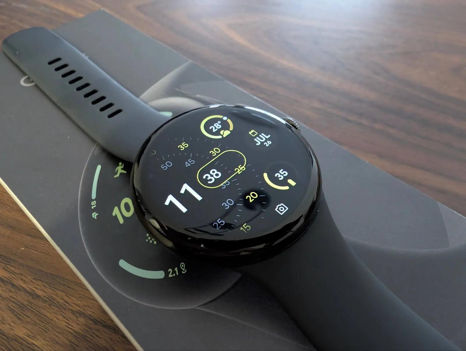 Смарт-часы Google Pixel Watch 3