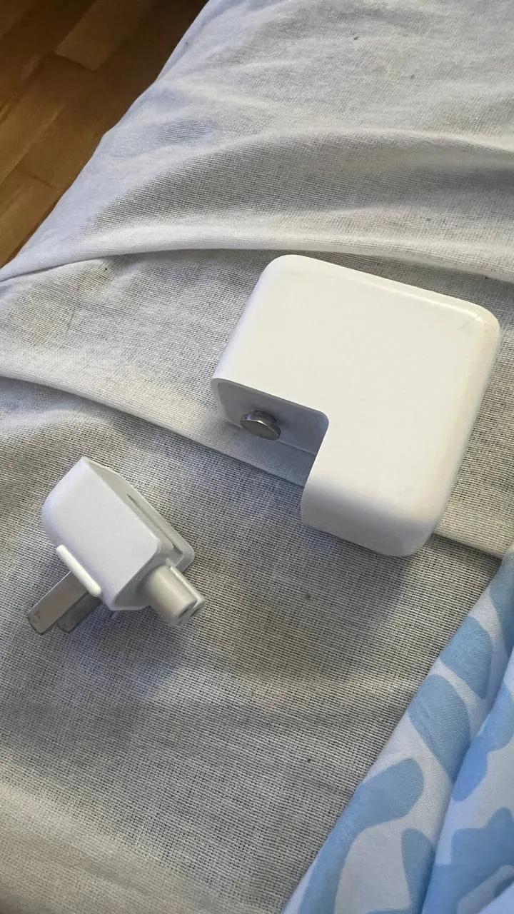 Зарядка Apple 30W USB-C для MacBook
