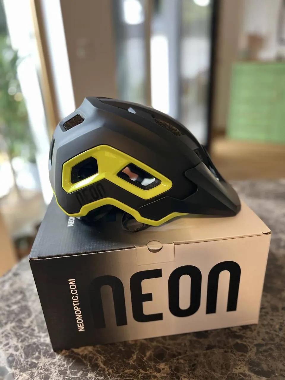МТБ-шлем Neon Optic Ranger новый 55-58 см
