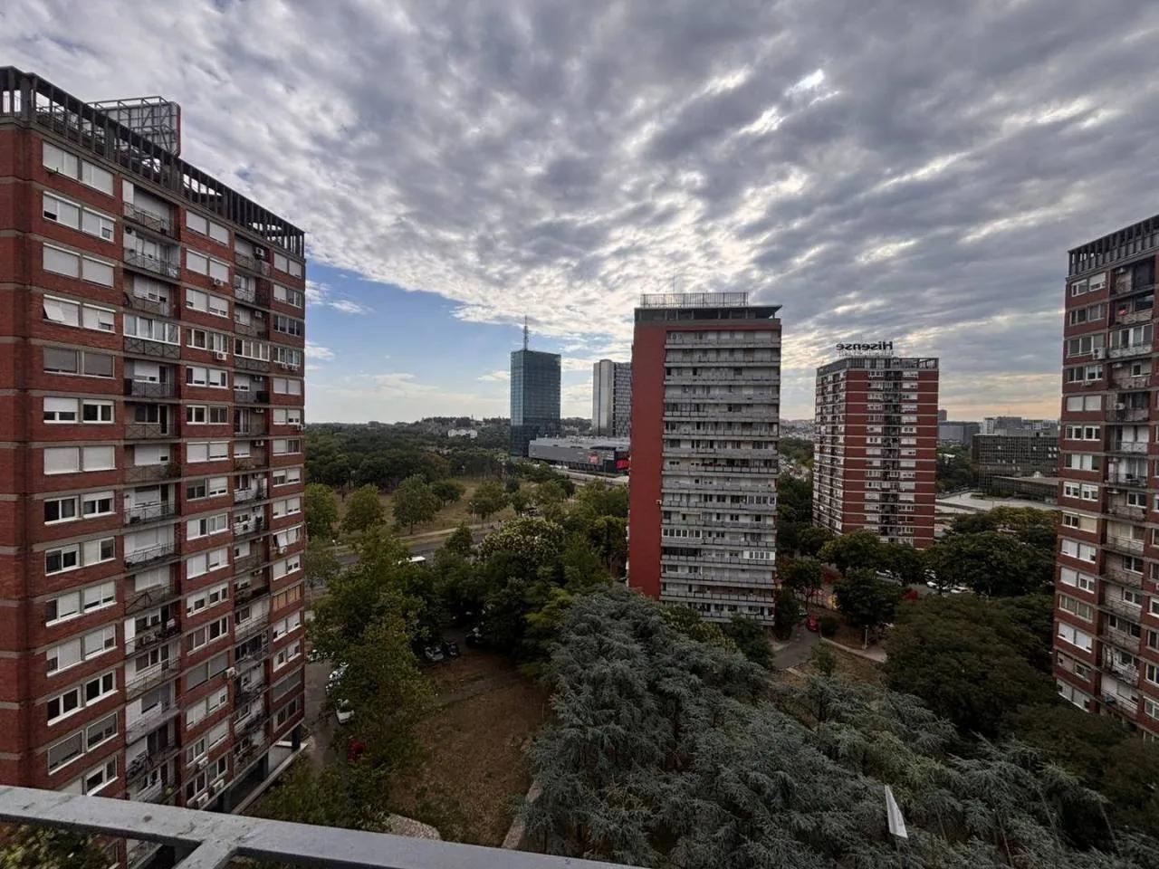 Аренда 4-комн квартиры Нови Белград 116 м²