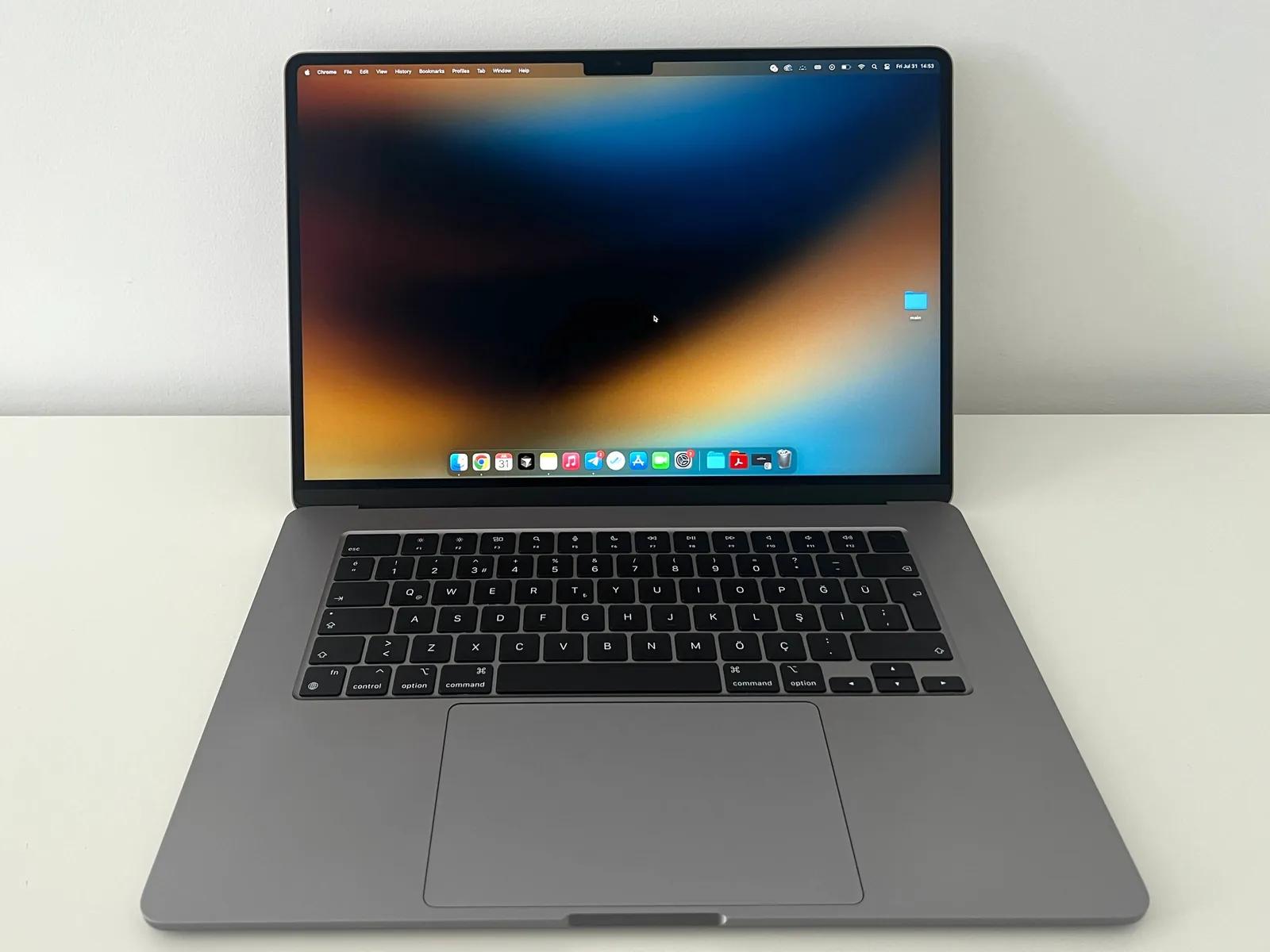 MacBook Air 15 M3 24GB 512GB Space Gray