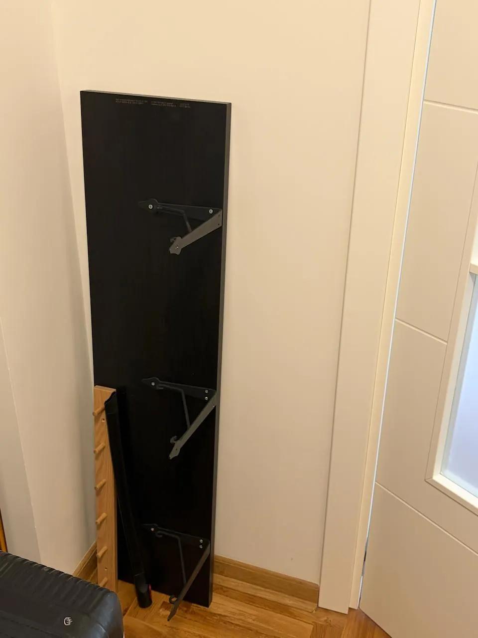 Полка IKEA BERGSHULT с кронштейнами