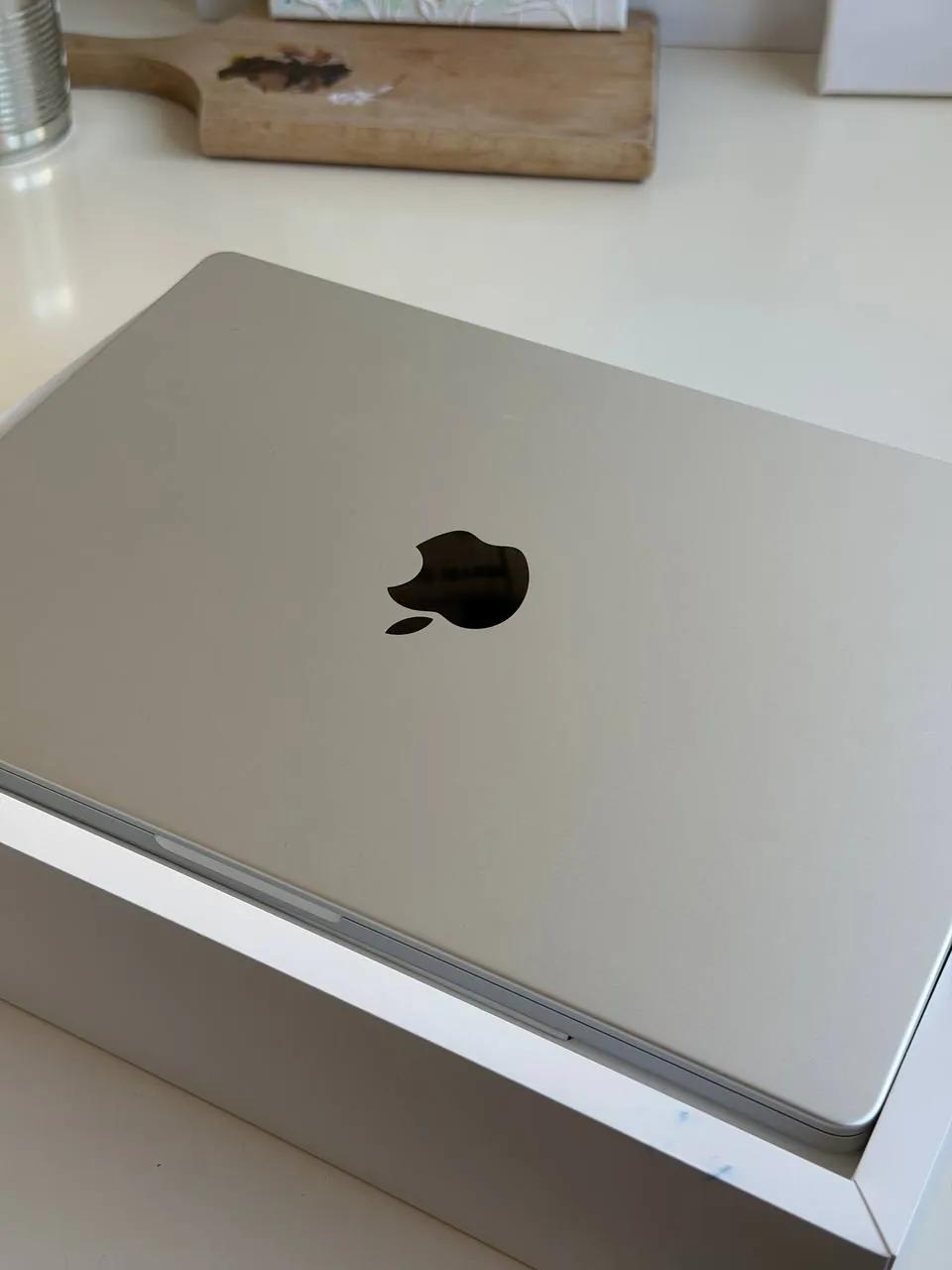 MacBook 14 M4 Pro 24/512 АКБ 100% идеальный