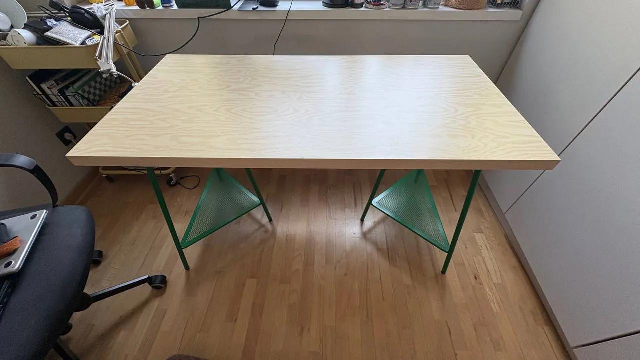 Письменный стол IKEA со столешницей и ножками