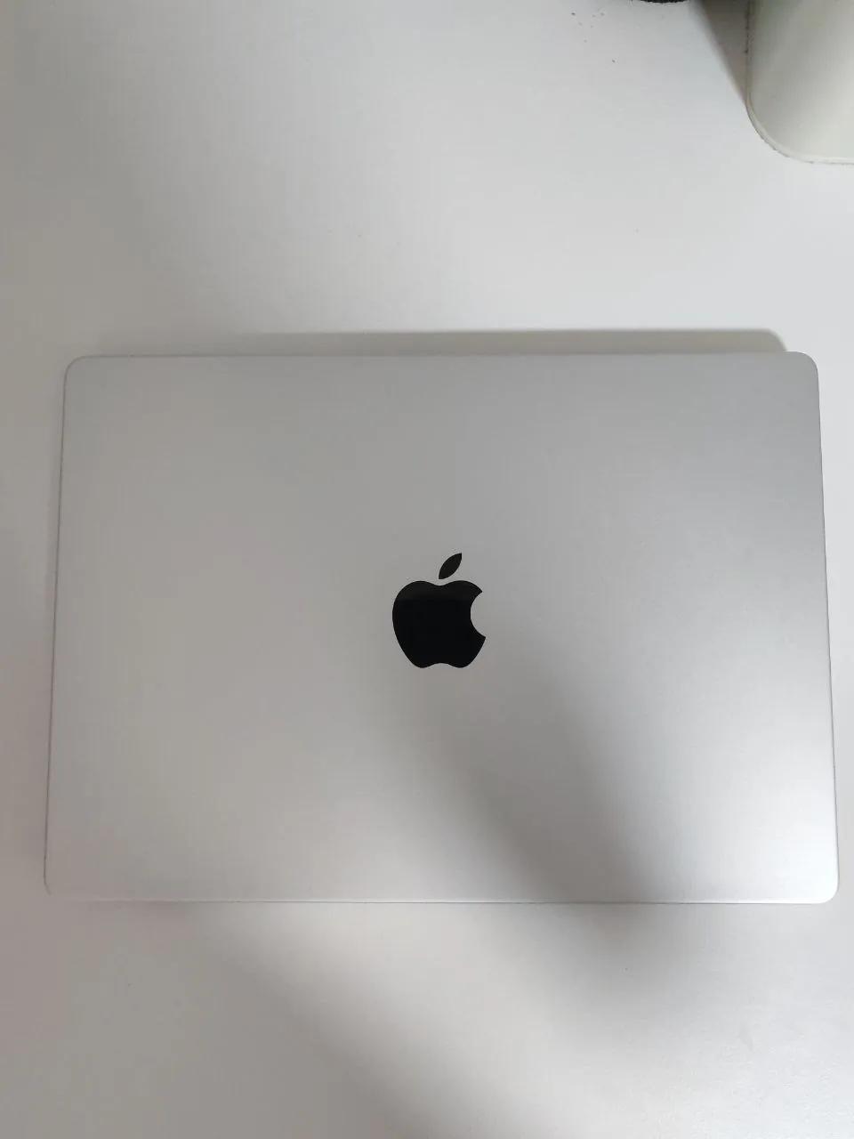 MacBook Pro 14 M3 512 ГБ серебристый Суботица