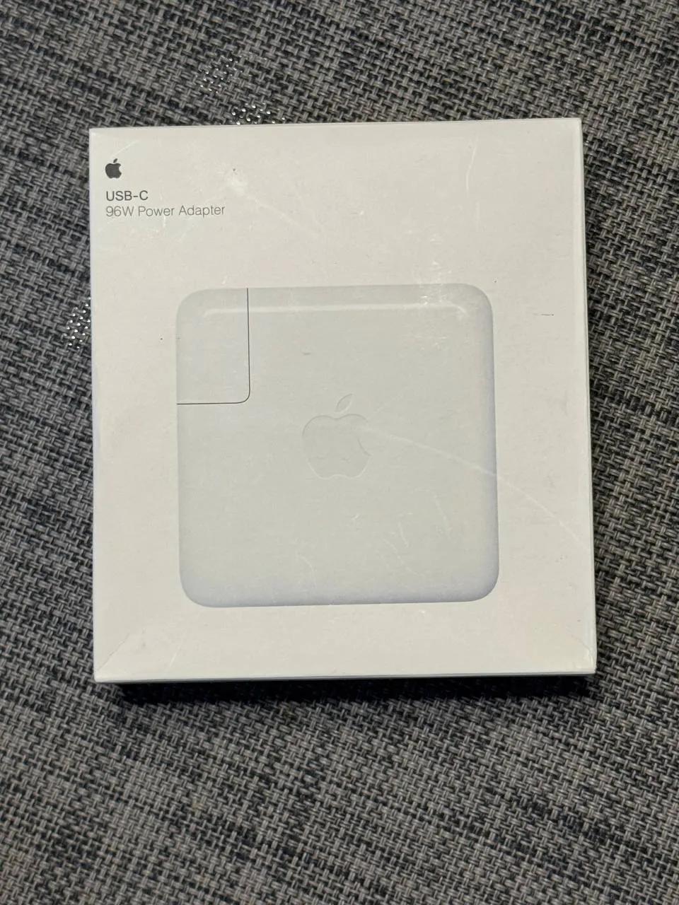 Apple Magic Keyboard (rus/eng) и блок питания 96W
