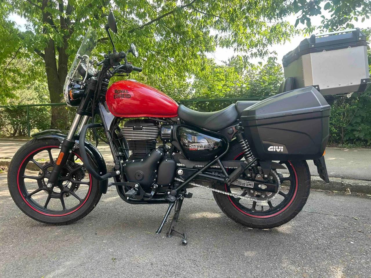 Royal Enfield Meteor 350 2023 пробег 22000 км