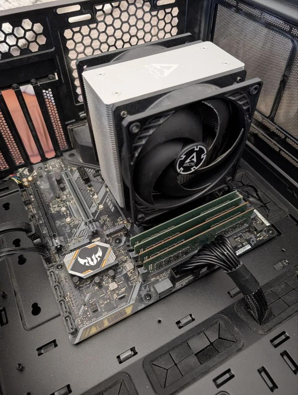 Комплектующие ПК Ryzen 7 5700X3D DDR4 Белград