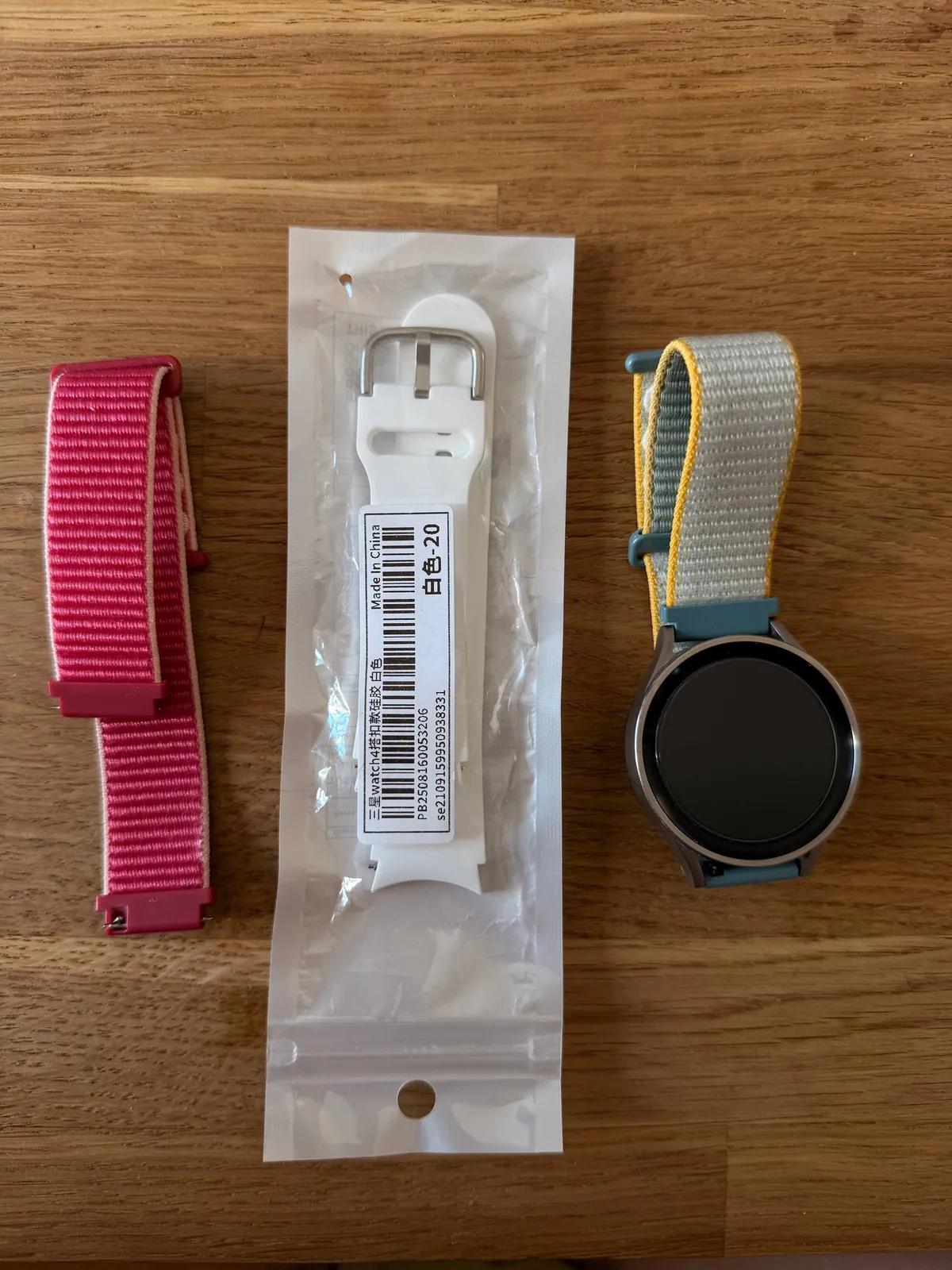 Смарт-часы Samsung Galaxy Watch 5
