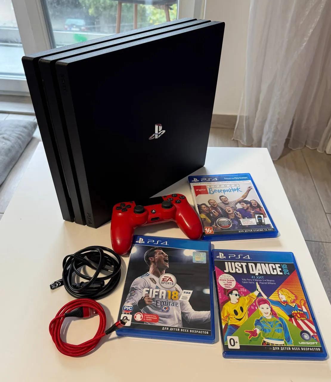 Sony PS4 Pro 1 ТБ с джойстиком и дисками