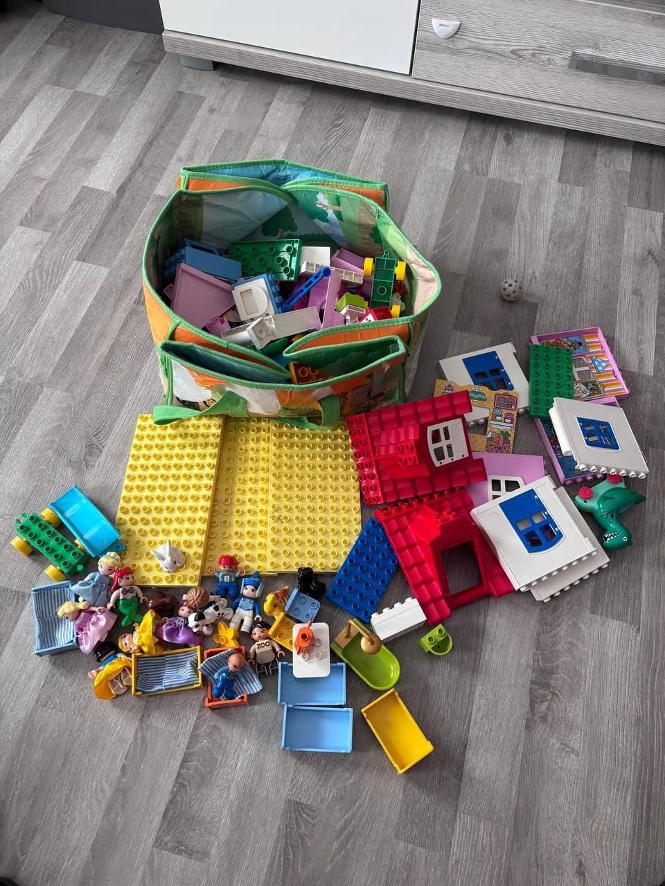 Большой набор Lego Duplo Disney зоопарк замок