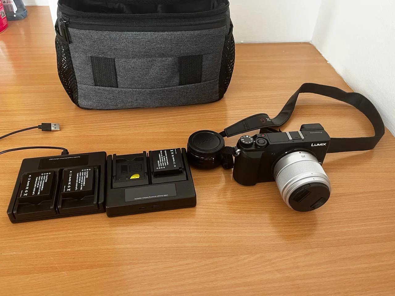 Panasonic Lumix GX80 с двумя объективами