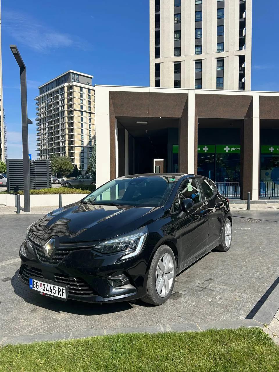 Аренда Renault Clio E-tech в Белграде