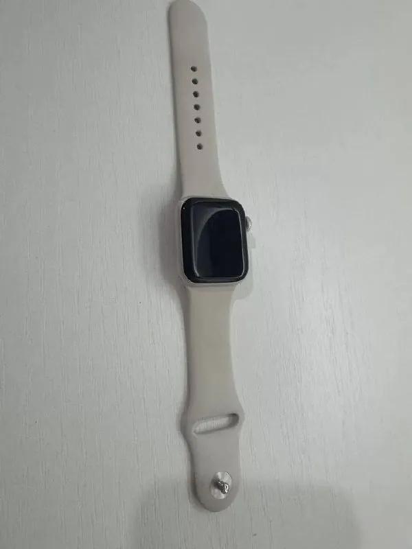 Apple Watch SE 2 40 мм золотой Нови-Сад