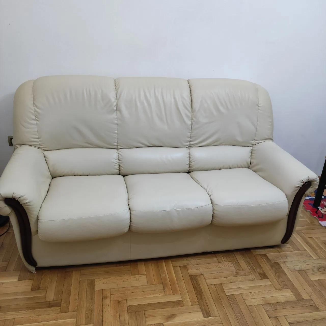 Кожаный диван Simpo со спальным местом Раковица