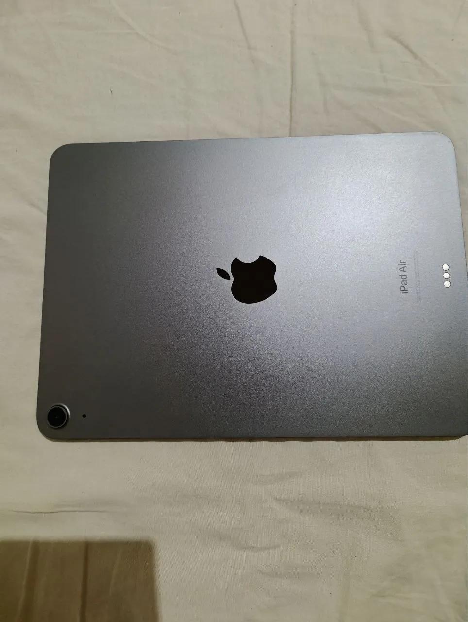 IPad Air M1 серый 64 ГБ