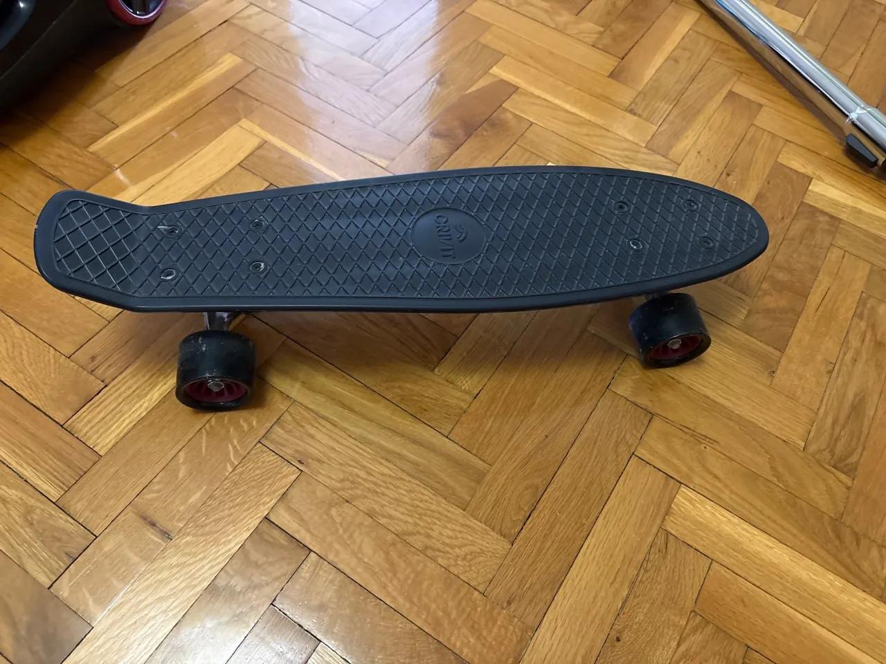 Продам скейт, 700 динаров